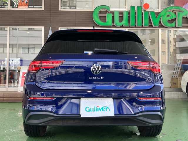 フォルクスワーゲン ゴルフ TDI アクティブアドバンス 神奈川県 2022(令4)年 2.8万km アトランティックブルーM ワンオーナー/保証書/取扱説明書/Discover PRO/・10インチタッチスクリーン/・App Connect/・We Connect Plue/・SDDナビ/・地デジTV/・ジェスチャーコントロール/・7スピーカー/・ETC2.0/Bluetooth/バックカメラ/ドライビングプロファイル機能/オールインセーフティ/・アダプティブクルーズコントロール/・緊急時停車支援システム/・レーンキープアシストシステム/・レーンチェンジアシストシステム/・ドライバー疲労検知システム/・リアトラフィックアラート/・エグジットウォーニング/・プリクラッシュブレーキシステム/・スタティックコーナーリングライト/・ダイナミックコーナーリングライト/・ダイナミックライトアシスト/・駐車支援システム/・パークディスタンスコントロール（フロント/リア）/・オプティカルパーキングシステム/マトリックスLEDヘッドライト/デジタルコックピットプロ/ヘッドアップディスプレイ/前席シートヒーター
