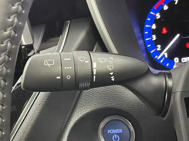 トヨタ カローラ クロス ハイブリッド Z 埼玉県 2022(令4)年 2.2万km アティチュードブラックマイカ モデリスタエアロ　純正９インチディスプレイオーディオ　パノラミックビューモニター　ＢＳＭ　セーフティセンス　レーダークルーズコントロール　ビルトインＥＴＣ　ステアリングヒーター　ＬＥＤヘッドライト