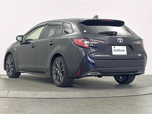 トヨタ カローラツーリング ハイブリッド ダブルバイビー 大阪府 2020(令2)年 3.6万km スパークリングブラックパールクリスタルシャイン 7インチディスプレイオーディオ/・バックカメラ/・フルセグテレビ/・Bluetooth/・スマートフォン連携（Apple CarPlay/Android Auto）/・AM/FM/トヨタセーフティーセンス/・プリクラッシュセーフティ/・レーントレーシングアシスト/・レーンディパーチャーアラート/・レーダークルーズコントロール（全車速追従機能）/・オートマチックハイビーム/・ロードサインアシスト/ブラインドスポットモニター/オートブレーキ/オートホールド/ハーフレザーシート/純正フロアマット/USB入力端子（コンソール内1個/コンソール裏2個）/ETC/スマートキー/プッシュスタート/スペアキー1本/スペアタイヤ1本
