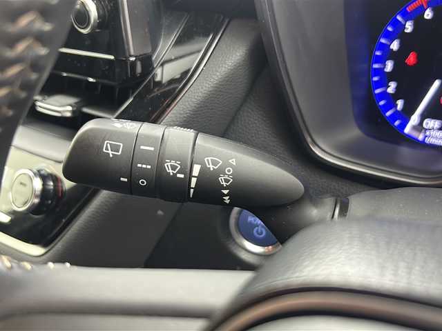 トヨタ カローラツーリング ハイブリッド ダブルバイビー 大阪府 2020(令2)年 3.6万km スパークリングブラックパールクリスタルシャイン 7インチディスプレイオーディオ/・バックカメラ/・フルセグテレビ/・Bluetooth/・スマートフォン連携（Apple CarPlay/Android Auto）/・AM/FM/トヨタセーフティーセンス/・プリクラッシュセーフティ/・レーントレーシングアシスト/・レーンディパーチャーアラート/・レーダークルーズコントロール（全車速追従機能）/・オートマチックハイビーム/・ロードサインアシスト/ブラインドスポットモニター/オートブレーキ/オートホールド/ハーフレザーシート/純正フロアマット/USB入力端子（コンソール内1個/コンソール裏2個）/ETC/スマートキー/プッシュスタート/スペアキー1本/スペアタイヤ1本