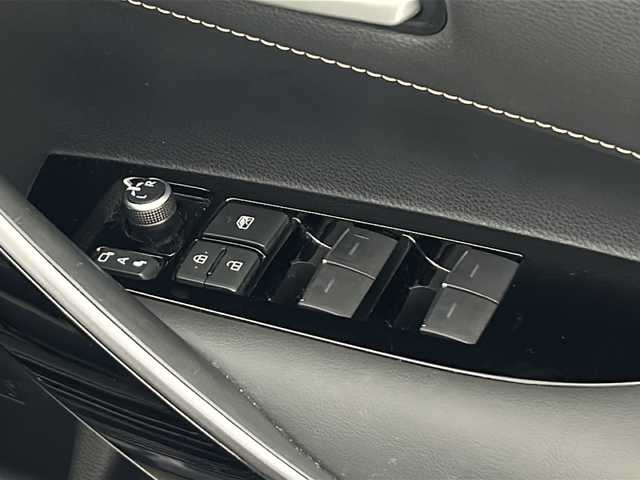 トヨタ カローラツーリング ハイブリッド ダブルバイビー 大阪府 2020(令2)年 3.6万km スパークリングブラックパールクリスタルシャイン 7インチディスプレイオーディオ/・バックカメラ/・フルセグテレビ/・Bluetooth/・スマートフォン連携（Apple CarPlay/Android Auto）/・AM/FM/トヨタセーフティーセンス/・プリクラッシュセーフティ/・レーントレーシングアシスト/・レーンディパーチャーアラート/・レーダークルーズコントロール（全車速追従機能）/・オートマチックハイビーム/・ロードサインアシスト/ブラインドスポットモニター/オートブレーキ/オートホールド/ハーフレザーシート/純正フロアマット/USB入力端子（コンソール内1個/コンソール裏2個）/ETC/スマートキー/プッシュスタート/スペアキー1本/スペアタイヤ1本