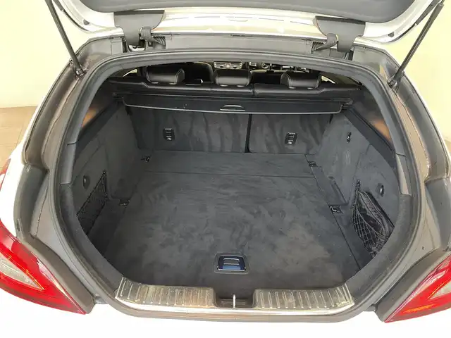 メルセデス・ベンツ ＣＬＳ２２０ｄ SブレイクAMGライン　 愛知県 2016(平28)年 5.3万km ダイヤモンドホワイト サンルーフ　/ブラックレザー　/シートヒーター　/ＣＯＭＭＡＮＤナビ　/Ｂｌｕｅｔｏｏｔｈ　/バックカメラ　/フルセグＴＶ　/ＡＣＣ　/ＬＫＡ　/ＬＤＷ　/ＢＳＭ　/キーレスゴー　/ＬＥＤヘッドライト/コーナーセンサー/ＥＴＣ/エアサスペンション/パワーバックドア/プッシュスタート/ウィンカーミラー/アイドリングストップ