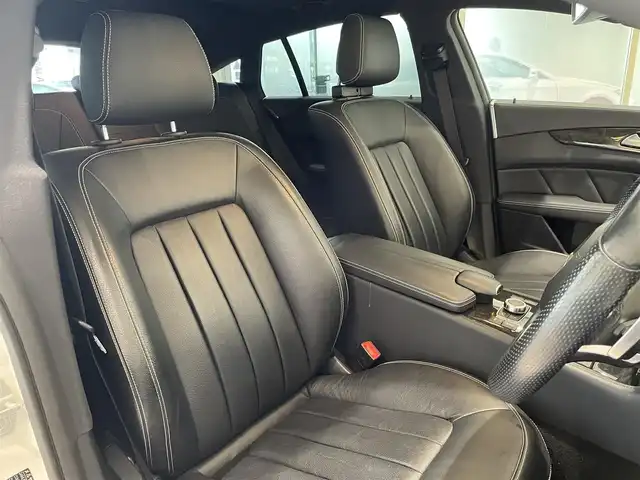 メルセデス・ベンツ ＣＬＳ２２０ｄ SブレイクAMGライン　 愛知県 2016(平28)年 5.3万km ダイヤモンドホワイト サンルーフ　/ブラックレザー　/シートヒーター　/ＣＯＭＭＡＮＤナビ　/Ｂｌｕｅｔｏｏｔｈ　/バックカメラ　/フルセグＴＶ　/ＡＣＣ　/ＬＫＡ　/ＬＤＷ　/ＢＳＭ　/キーレスゴー　/ＬＥＤヘッドライト/コーナーセンサー/ＥＴＣ/エアサスペンション/パワーバックドア/プッシュスタート/ウィンカーミラー/アイドリングストップ