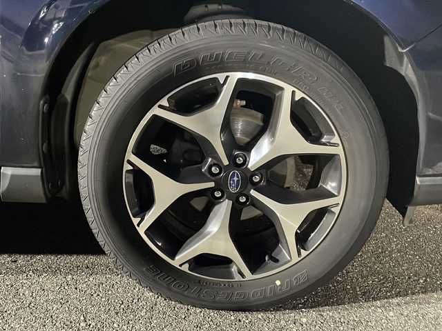 スバル フォレスター 2．0i－L 新潟県 2017(平29)年 13.6万km ダークブルーパール ワンオーナー/社外ナビ/(BT/フルセグTV)/クルーズコントロール/4WD/バックカメラ/シートヒーター(前席)/スタッドレスタイヤ/ETC/純正18インチAW/純正フロアマット