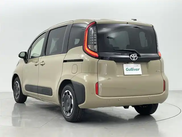 トヨタ シエンタ ハイブリッド Z 熊本県 2025(令7)年 0.1千km ベージュ 登録済未使用車/純正ディスプレイオーディオコネクトナビ（ＡｐｐｌＣａｒＰｌａｙ・ＡｎｄｒｏｉｄＡｕｔｏ・ＢＴ・フルセグ・ＵＳＢ）/純正前後ドライブレコーダー　/全周囲カメラ/ビルトインＥＴＣ２．０　/トヨタセーフティーセンス/・ブラインドスポットモニター/・レーダークルーズコントロール/・プリクラッシュセーフティ/・レーンキープアシスト/・レーンディパーチャーアラート/・リアクロストラフィックアラート/・駐車時支援パーキングサポートシステム/・プロアクティブドライビングアシスト/・ロードサインアシスト/横滑り防止/両側パワースライドドア　/前後クリアランスソナー/オートライト/オートマチックハイビーム/LEDヘッドライト/スマートキー/プッシュスタート/スペアキー1本/保証書/取扱説明書