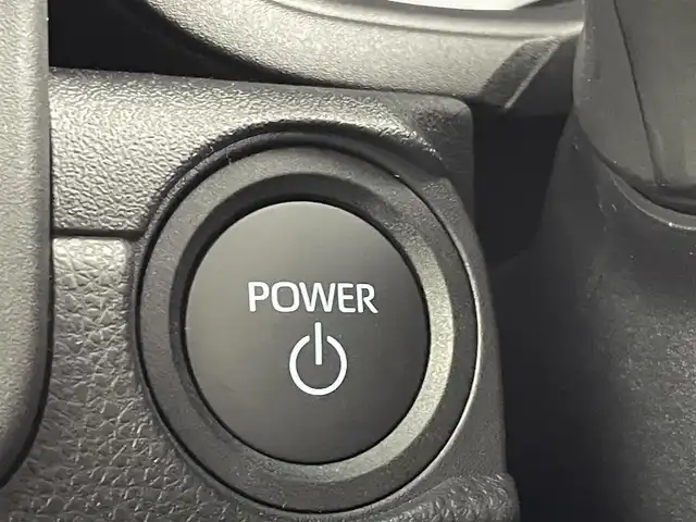 トヨタ シエンタ ハイブリッド Z 熊本県 2025(令7)年 0.1千km ベージュ 登録済未使用車/純正ディスプレイオーディオコネクトナビ（ＡｐｐｌＣａｒＰｌａｙ・ＡｎｄｒｏｉｄＡｕｔｏ・ＢＴ・フルセグ・ＵＳＢ）/純正前後ドライブレコーダー　/全周囲カメラ/ビルトインＥＴＣ２．０　/トヨタセーフティーセンス/・ブラインドスポットモニター/・レーダークルーズコントロール/・プリクラッシュセーフティ/・レーンキープアシスト/・レーンディパーチャーアラート/・リアクロストラフィックアラート/・駐車時支援パーキングサポートシステム/・プロアクティブドライビングアシスト/・ロードサインアシスト/横滑り防止/両側パワースライドドア　/前後クリアランスソナー/オートライト/オートマチックハイビーム/LEDヘッドライト/スマートキー/プッシュスタート/スペアキー1本/保証書/取扱説明書