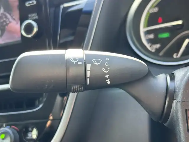 トヨタ カムリ WSレザーパッケージ 和歌山県 2021(令3)年 7万km アティチュードブラックマイカ/プラチナホワイトパールマイカ 純正ナビ/フルセグTV/Bluetooth/CD/DVD/USB/バックカメラ/ビルトインETC/前後ドライブレコーダー/トヨタセーフティセンス/BSM/レーダークルーズコントロール/レーンキープアシスト/クリアランスソナー/革巻きステアリング/ステアリングスイッチ/パドルシフト/レザーシート/前席パワーシート/前席シートヒーター/LEDヘッドライト/オートライト/オートハイビーム/純正18インチAW/ドアバイザー/純正フロアマット/プッシュスタート/スマートキー