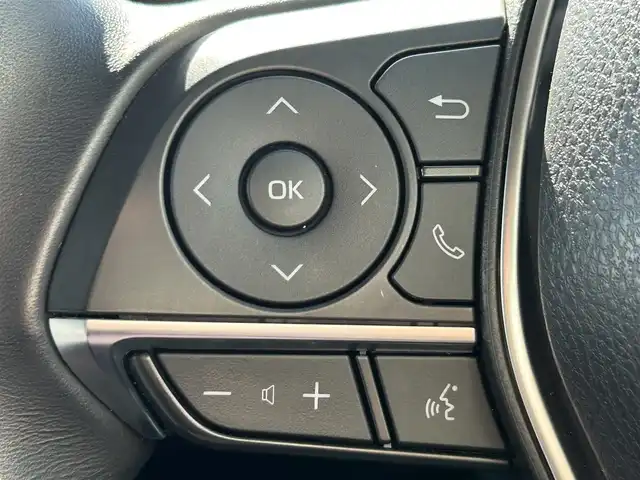 トヨタ カムリ WSレザーパッケージ 和歌山県 2021(令3)年 7万km アティチュードブラックマイカ/プラチナホワイトパールマイカ 純正ナビ/フルセグTV/Bluetooth/CD/DVD/USB/バックカメラ/ビルトインETC/前後ドライブレコーダー/トヨタセーフティセンス/BSM/レーダークルーズコントロール/レーンキープアシスト/クリアランスソナー/革巻きステアリング/ステアリングスイッチ/パドルシフト/レザーシート/前席パワーシート/前席シートヒーター/LEDヘッドライト/オートライト/オートハイビーム/純正18インチAW/ドアバイザー/純正フロアマット/プッシュスタート/スマートキー