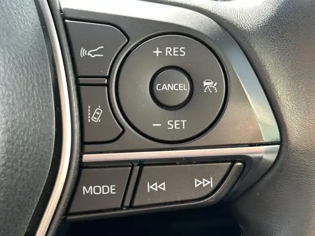 トヨタ カムリ WSレザーパッケージ 和歌山県 2021(令3)年 7万km アティチュードブラックマイカ/プラチナホワイトパールマイカ 純正ナビ/フルセグTV/Bluetooth/CD/DVD/USB/バックカメラ/ビルトインETC/前後ドライブレコーダー/トヨタセーフティセンス/BSM/レーダークルーズコントロール/レーンキープアシスト/クリアランスソナー/革巻きステアリング/ステアリングスイッチ/パドルシフト/レザーシート/前席パワーシート/前席シートヒーター/LEDヘッドライト/オートライト/オートハイビーム/純正18インチAW/ドアバイザー/純正フロアマット/プッシュスタート/スマートキー