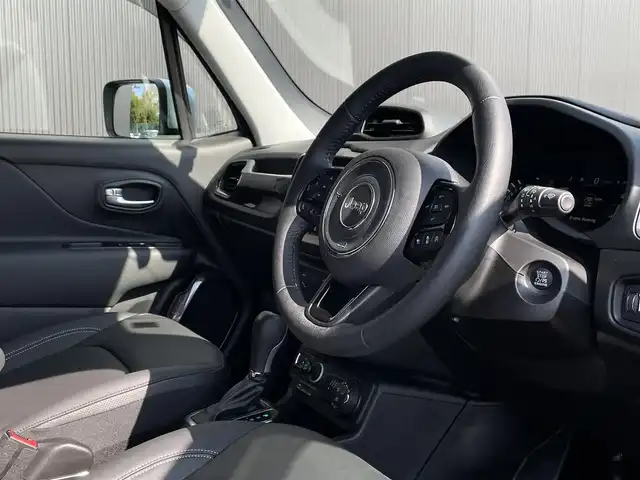 クライスラー・ジープ ジープ レネゲード リミテッド 4xe 長野県 2022(令4)年 3.9万km 青Ｍ CarPlay /ブラックレザーシート /シートヒーター /ステアリングヒーター /PWシート /純正ナビ /フルセグTV /バックカメラ /ACC /ブラインドスポット /レーンキープ /LEDヘッドライト /ドラレコ /ルーフレール /スマートキー /ETC