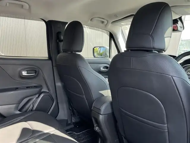 クライスラー・ジープ ジープ レネゲード リミテッド 4xe 長野県 2022(令4)年 3.9万km 青Ｍ CarPlay /ブラックレザーシート /シートヒーター /ステアリングヒーター /PWシート /純正ナビ /フルセグTV /バックカメラ /ACC /ブラインドスポット /レーンキープ /LEDヘッドライト /ドラレコ /ルーフレール /スマートキー /ETC