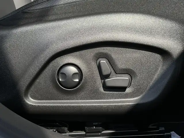 クライスラー・ジープ ジープ レネゲード リミテッド 4xe 長野県 2022(令4)年 3.9万km 青Ｍ CarPlay /ブラックレザーシート /シートヒーター /ステアリングヒーター /PWシート /純正ナビ /フルセグTV /バックカメラ /ACC /ブラインドスポット /レーンキープ /LEDヘッドライト /ドラレコ /ルーフレール /スマートキー /ETC