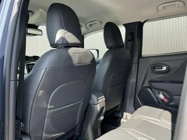 クライスラー・ジープ ジープ レネゲード リミテッド 4xe 長野県 2022(令4)年 3.9万km 青Ｍ CarPlay /ブラックレザーシート /シートヒーター /ステアリングヒーター /PWシート /純正ナビ /フルセグTV /バックカメラ /ACC /ブラインドスポット /レーンキープ /LEDヘッドライト /ドラレコ /ルーフレール /スマートキー /ETC