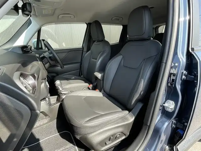 クライスラー・ジープ ジープ レネゲード リミテッド 4xe 長野県 2022(令4)年 3.9万km 青Ｍ CarPlay /ブラックレザーシート /シートヒーター /ステアリングヒーター /PWシート /純正ナビ /フルセグTV /バックカメラ /ACC /ブラインドスポット /レーンキープ /LEDヘッドライト /ドラレコ /ルーフレール /スマートキー /ETC