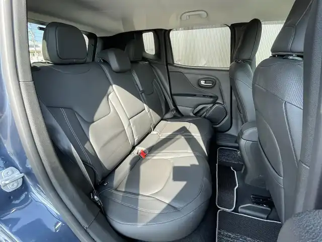 クライスラー・ジープ ジープ レネゲード リミテッド 4xe 長野県 2022(令4)年 3.9万km 青Ｍ CarPlay /ブラックレザーシート /シートヒーター /ステアリングヒーター /PWシート /純正ナビ /フルセグTV /バックカメラ /ACC /ブラインドスポット /レーンキープ /LEDヘッドライト /ドラレコ /ルーフレール /スマートキー /ETC