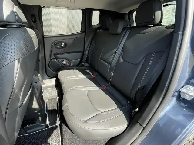 クライスラー・ジープ ジープ レネゲード リミテッド 4xe 長野県 2022(令4)年 3.9万km 青Ｍ CarPlay /ブラックレザーシート /シートヒーター /ステアリングヒーター /PWシート /純正ナビ /フルセグTV /バックカメラ /ACC /ブラインドスポット /レーンキープ /LEDヘッドライト /ドラレコ /ルーフレール /スマートキー /ETC