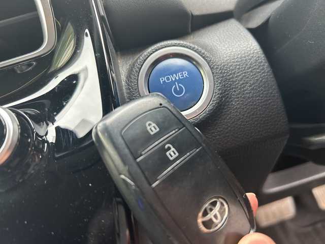 トヨタ アクア G 鹿児島県 2021(令3)年 6.4万km プラチナホワイトパールマイカ 純正ナビ/【フルセグTV/Bluetooth/Miracast】/バックカメラ/アドバンストパークシステム/USB/レーダークルーズコントロール/プリクラッシュセーフティー/LEDヘッドライト/アイドリングストップ/100V電源/スマートキー