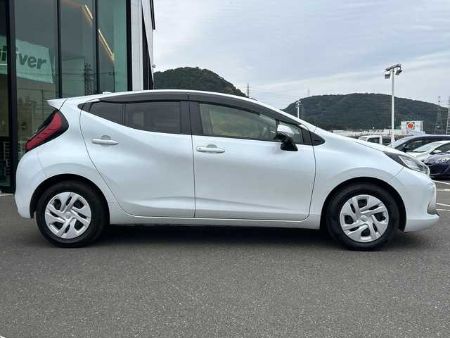 トヨタ アクア G 鹿児島県 2021(令3)年 6.4万km プラチナホワイトパールマイカ 純正ナビ/【フルセグTV/Bluetooth/Miracast】/バックカメラ/アドバンストパークシステム/USB/レーダークルーズコントロール/プリクラッシュセーフティー/LEDヘッドライト/アイドリングストップ/100V電源/スマートキー