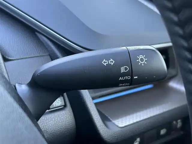 トヨタ プリウス U 栃木県 2023(令5)年 4.2万km ダークブルー トヨタセーフティセンス/純正8インチディスプレイオーディオ/フルセグTV/Bluetooth/AppleCarPlay/MiraCast/パノラミックビューモニター/ビルトインETC2.0/上級ファブリックシート/シートヒーター/LEDヘッドライト/オートハイビーム/アクセサリーコンセント/クリアランスソナー/レーダークルーズコントロール/スマートキー/スペアキー/保証書/取説