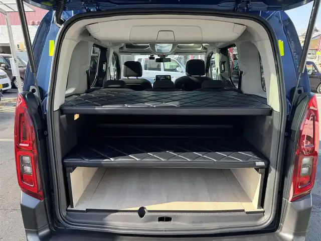 シトロエン シトロエン ベルランゴ シャイン ブルーHDi 三重県 2023(令5)年 0.4万km 青 agreベットキット/マルチパノラミックルーフ/純正ディスプレイオーディオ/全方位モニター/ドライブレコーダー前後/ルーフレール/ブラインドスポットモニター/クリアランスソナー /ETC/スマートキー×2/プッシュスタート/シートバックテーブル/純正16インチアルミホイール