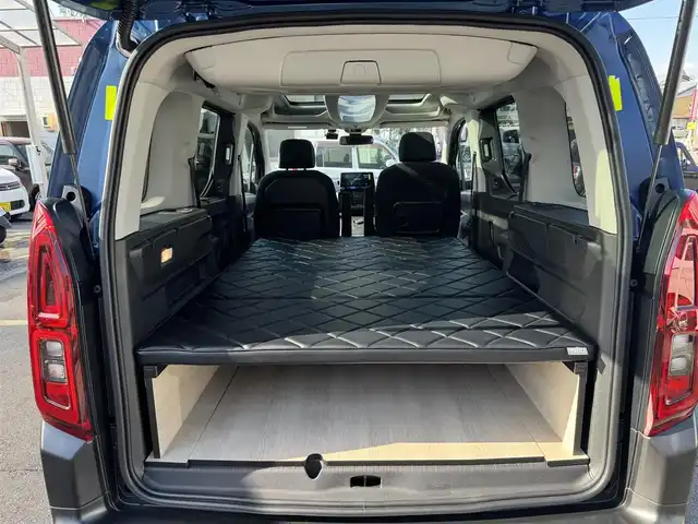 シトロエン シトロエン ベルランゴ シャイン ブルーHDi 三重県 2023(令5)年 0.4万km 青 agreベットキット/マルチパノラミックルーフ/純正ディスプレイオーディオ/全方位モニター/ドライブレコーダー前後/ルーフレール/ブラインドスポットモニター/クリアランスソナー /ETC/スマートキー×2/プッシュスタート/シートバックテーブル/純正16インチアルミホイール