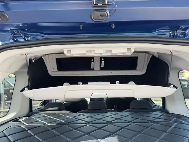 シトロエン シトロエン ベルランゴ シャイン ブルーHDi 三重県 2023(令5)年 0.4万km 青 agreベットキット/マルチパノラミックルーフ/純正ディスプレイオーディオ/全方位モニター/ドライブレコーダー前後/ルーフレール/ブラインドスポットモニター/クリアランスソナー /ETC/スマートキー×2/プッシュスタート/シートバックテーブル/純正16インチアルミホイール