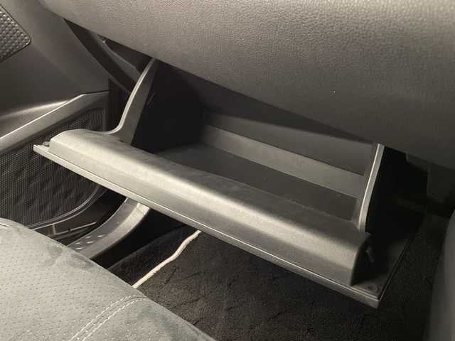 トヨタ Ｃ－ＨＲ S GRスポーツ 宮崎県 2019(令1)年 5万km ブラックマイカ 純正ディスプレイオーディオ/(AM/FM/Bluetooth/フルセグ/ナビ)/衝突軽減ブレーキ/クルーズコントロール/ブラインドスポットモニター　/車線逸脱警報/ドライブレコーダー/ステアリングスイッチ/プッシュスターター/ハーフレザーシート/シートヒーター/バックカメラ/オートハイビーム/LEDヘッドライト/フロアマット/サイドバイザー/ETC