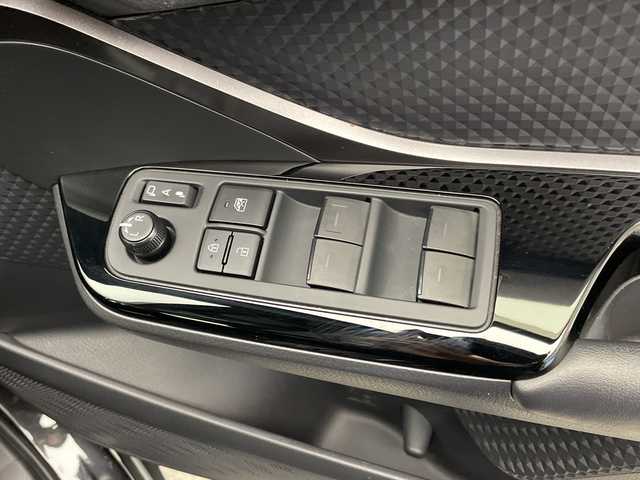 トヨタ Ｃ－ＨＲ S GRスポーツ 宮崎県 2019(令1)年 5万km ブラックマイカ 純正ディスプレイオーディオ/(AM/FM/Bluetooth/フルセグ/ナビ)/衝突軽減ブレーキ/クルーズコントロール/ブラインドスポットモニター　/車線逸脱警報/ドライブレコーダー/ステアリングスイッチ/プッシュスターター/ハーフレザーシート/シートヒーター/バックカメラ/オートハイビーム/LEDヘッドライト/フロアマット/サイドバイザー/ETC