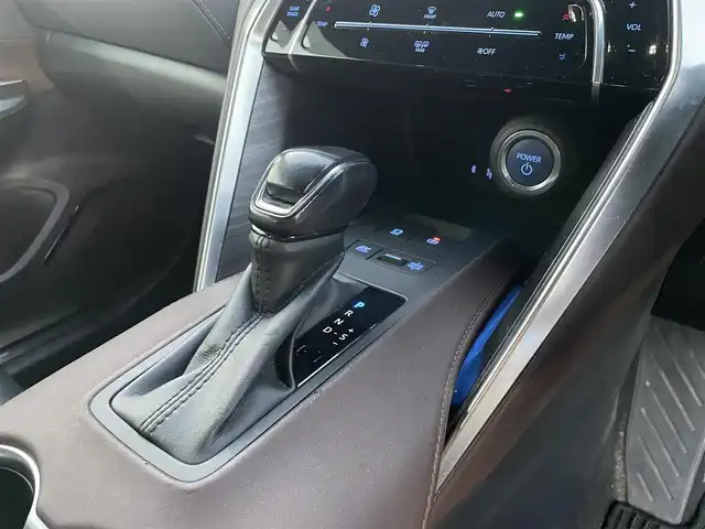 トヨタ ハリアー ハイブリッド Z レザーパッケージ 愛知県 2021(令3)年 7.3万km ホワイトパールクリスタルシャイン 純正11インチナビ/フルセグTV/アラウンドビューモニター/モデリスタエアロ・グリル/アダプティブクルーズコントロール/JBLサウンド/トヨタセーフティセンス/シートヒーター/エアシート/パワーシート/ステアリングヒーター/ETC2.0