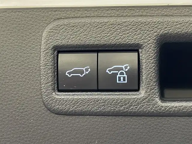 トヨタ ハリアー ハイブリッド Z レザーパッケージ 愛知県 2021(令3)年 7.3万km ホワイトパールクリスタルシャイン 純正11インチナビ/フルセグTV/アラウンドビューモニター/モデリスタエアロ・グリル/アダプティブクルーズコントロール/JBLサウンド/トヨタセーフティセンス/シートヒーター/エアシート/パワーシート/ステアリングヒーター/ETC2.0