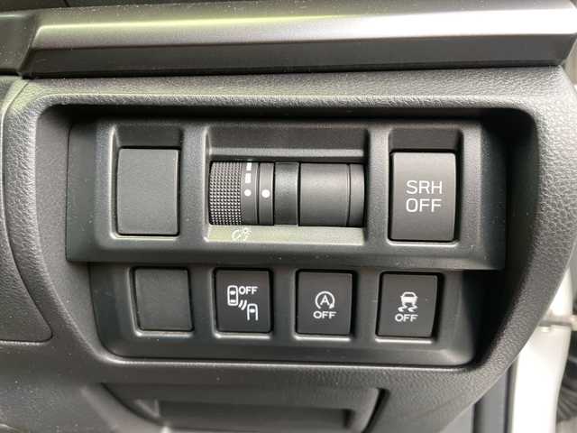 スバル インプレッサ スポーツ STI スポーツ 新潟県 2021(令3)年 5.3万km セラミックホワイト 4WD/純正ナビ（Bluetooth/DTV）/ワンオーナー/バックカメラ/パワーシートメモリ/BSM（ブラインドスポットモニター）/AVH（オートビークルホールド）/SRH（ステアリング連動ヘッドランプ）/コーナーセンサー/パドルシフト/衝突軽減ブレーキ/純正18インチアルミホイール/LEDヘッドライト/クルーズコントロール/ステアリングスイッチ/アイドリングストップ/パーキングアシスト/STIマフラー/社外ETC/ドアバイザー/電動格納ミラー