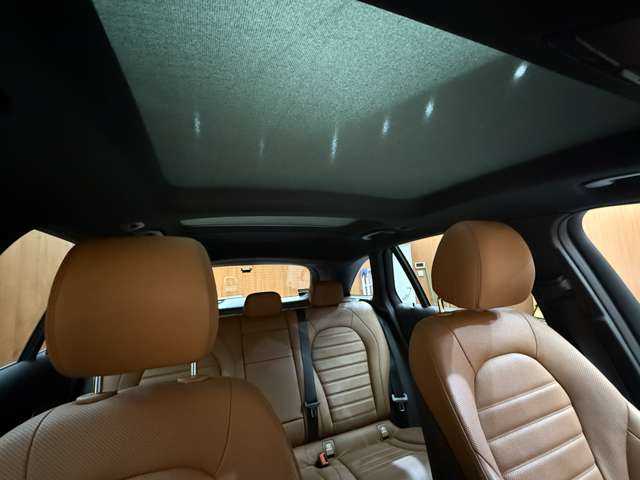 メルセデス・ベンツ ＧＬＣ２２０ d 4マチック AMGライン 千葉県 2019(令1)年 3万km ブリリアントブルーM レザーエクスクルーシブＰＫＧ　/パノラマＳＲ　/Ｂｕｒｍｅｓｔｅｒサウンド　/ＨＵＤ　/茶革シート　/ＡＣＣ　/ナビ　/ＴＶ　/３６０°　/Ｂｌｕｅｔｏｏｔｈ接続　/シートヒーター　/ベンチレーション　/電動リアゲート