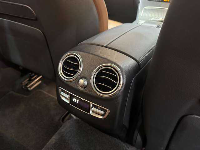 メルセデス・ベンツ ＧＬＣ２２０ d 4マチック AMGライン 千葉県 2019(令1)年 3万km ブリリアントブルーM レザーエクスクルーシブＰＫＧ　/パノラマＳＲ　/Ｂｕｒｍｅｓｔｅｒサウンド　/ＨＵＤ　/茶革シート　/ＡＣＣ　/ナビ　/ＴＶ　/３６０°　/Ｂｌｕｅｔｏｏｔｈ接続　/シートヒーター　/ベンチレーション　/電動リアゲート