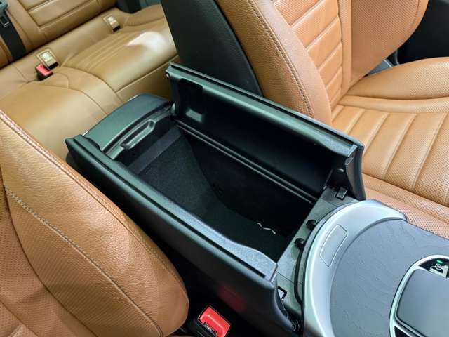 メルセデス・ベンツ ＧＬＣ２２０ d 4マチック AMGライン 千葉県 2019(令1)年 3万km ブリリアントブルーM レザーエクスクルーシブＰＫＧ　/パノラマＳＲ　/Ｂｕｒｍｅｓｔｅｒサウンド　/ＨＵＤ　/茶革シート　/ＡＣＣ　/ナビ　/ＴＶ　/３６０°　/Ｂｌｕｅｔｏｏｔｈ接続　/シートヒーター　/ベンチレーション　/電動リアゲート