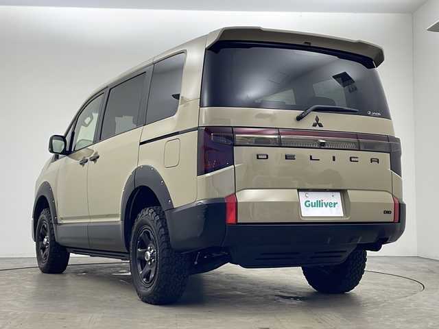 三菱 デリカＤ：５ P 秋田県 2021(令3)年 2.7万km ベージュ 4WD/衝突被害軽減ブレーキ　/ALPINEナビ　/　　CD/DVD/BT/フルセグTV/アラウンドビューモニター　/両側パワースライドドア/パワーバックドア　/レーダークルーズコントロール　/LEDオートライト　/運転席パワーシート　/前席シートヒーター　/社外BRUT16インチアルミホイール/LED照明付き電動サイドステップ/ブラインドスポットモニター/ステアリングヒーター/パドルシフト/スマートキー/ETC