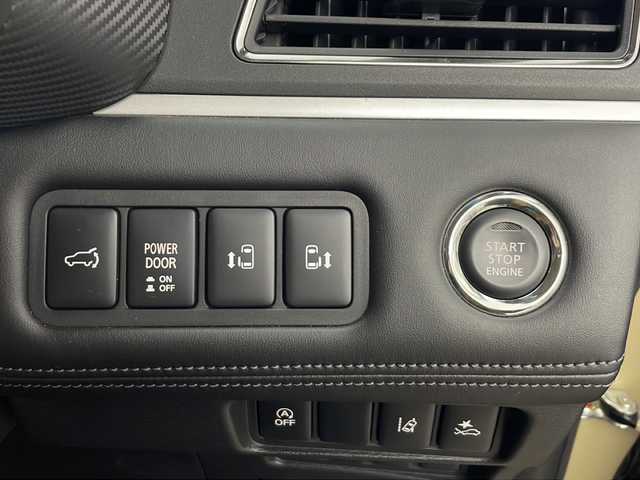 三菱 デリカＤ：５ P 秋田県 2021(令3)年 2.7万km ベージュ 4WD/衝突被害軽減ブレーキ　/ALPINEナビ　/　　CD/DVD/BT/フルセグTV/アラウンドビューモニター　/両側パワースライドドア/パワーバックドア　/レーダークルーズコントロール　/LEDオートライト　/運転席パワーシート　/前席シートヒーター　/社外BRUT16インチアルミホイール/LED照明付き電動サイドステップ/ブラインドスポットモニター/ステアリングヒーター/パドルシフト/スマートキー/ETC