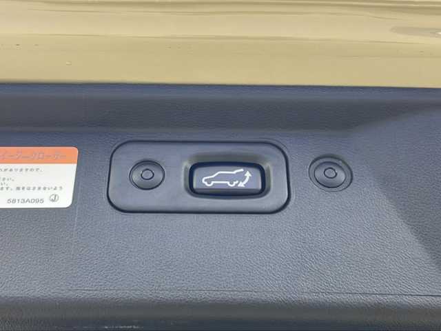 三菱 デリカＤ：５ P 秋田県 2021(令3)年 2.7万km ベージュ 4WD/衝突被害軽減ブレーキ　/ALPINEナビ　/　　CD/DVD/BT/フルセグTV/アラウンドビューモニター　/両側パワースライドドア/パワーバックドア　/レーダークルーズコントロール　/LEDオートライト　/運転席パワーシート　/前席シートヒーター　/社外BRUT16インチアルミホイール/LED照明付き電動サイドステップ/ブラインドスポットモニター/ステアリングヒーター/パドルシフト/スマートキー/ETC