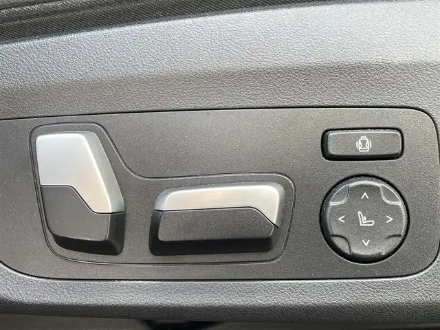 ＢＭＷ ＢＭＷ Ｘ３ xDrive20d Mスポーツ 静岡県 2020(令2)年 3.6万km アルピンホワイトⅢ 黒革/ハイラインパッケージ/・ ランバーサポート/・ リヤシートヒーティング/・ヴァーネスカレザーシート/・ポプラグレーファインウッドインテリアトリム/純正ナビ/(Bluetooth/AppleCaPlay/USB/CD/フルセグ)/メモリー付きパワーシート/ワイヤレスチャージング/ACC/BSM/DSC/HDC/360°カメラ/アダブティブLEDライト/Mライトアロイホイールダブルスポークスタイリング/ルーフレール/前後ドライブレコーダー/ETC/保証書/取扱説明書