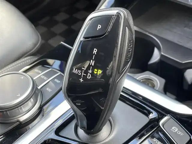 ＢＭＷ ＢＭＷ Ｘ３ xDrive20d Mスポーツ 静岡県 2020(令2)年 3.6万km アルピンホワイトⅢ 黒革/ハイラインパッケージ/・ ランバーサポート/・ リヤシートヒーティング/・ヴァーネスカレザーシート/・ポプラグレーファインウッドインテリアトリム/純正ナビ/(Bluetooth/AppleCaPlay/USB/CD/フルセグ)/メモリー付きパワーシート/ワイヤレスチャージング/ACC/BSM/DSC/HDC/360°カメラ/アダブティブLEDライト/Mライトアロイホイールダブルスポークスタイリング/ルーフレール/前後ドライブレコーダー/ETC/保証書/取扱説明書