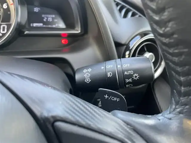 マツダ デミオ XD ツーリング 鳥取県 2015(平27)年 4.6万km スノーフレイクホワイトパールマイカ ディーゼル・ターボ/純正ナビ／フルセグ／ＤＶＤ／ＣＤ／ＢＴ/ＥＴＣ・ドライブレコーダー/衝突軽減ブレーキ/クルーズコントロール/パドルシフト/ＬＥＤヘットライト/フォグライト/ヘットアップディスプレイ/社外サスペンション（減衰調整付き）/社外１７インチアルミホイール/プッシュエンジンスタート/オートライト/フロアマット/ドアバイザー