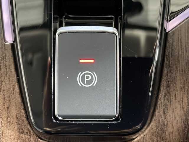日産 オーラ G 神奈川県 2023(令5)年 4.2万km グレー 純正9インチナビ/Bluetooth&USB&HDMI&AppleCarPlay&フルセグTV/全方位モニター/デジタルインナーミラー/純正ドライブレコーダー/ビルトインETC2.0/ワイヤレス充電器/BOSEパーソナルプラスプラスサウンドスピーカー/ハーフレザーシート/プロパイロット/インテリジェントエマージェンシーブレーキ/踏み間違い衝突防止アシスト/後側方車両検知警報/後側方衝突防止支援システム/車線逸脱警報/車線逸脱防止支援システム/前方衝突予測警報/後退時車両検知警報/ふらつき警報/標識検知機能/インテリジェントクルーズコントロール/アダプティブLEDヘッドライトシステム/LEDフォグライト/ウィンカーミラー