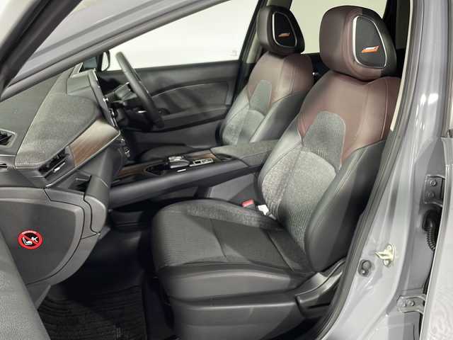 日産 オーラ G 神奈川県 2023(令5)年 4.2万km グレー 純正9インチナビ/Bluetooth&USB&HDMI&AppleCarPlay&フルセグTV/全方位モニター/デジタルインナーミラー/純正ドライブレコーダー/ビルトインETC2.0/ワイヤレス充電器/BOSEパーソナルプラスプラスサウンドスピーカー/ハーフレザーシート/プロパイロット/インテリジェントエマージェンシーブレーキ/踏み間違い衝突防止アシスト/後側方車両検知警報/後側方衝突防止支援システム/車線逸脱警報/車線逸脱防止支援システム/前方衝突予測警報/後退時車両検知警報/ふらつき警報/標識検知機能/インテリジェントクルーズコントロール/アダプティブLEDヘッドライトシステム/LEDフォグライト/ウィンカーミラー