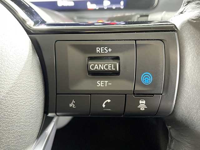 日産 オーラ G 神奈川県 2023(令5)年 4.2万km グレー 純正9インチナビ/Bluetooth&USB&HDMI&AppleCarPlay&フルセグTV/全方位モニター/デジタルインナーミラー/純正ドライブレコーダー/ビルトインETC2.0/ワイヤレス充電器/BOSEパーソナルプラスプラスサウンドスピーカー/ハーフレザーシート/プロパイロット/インテリジェントエマージェンシーブレーキ/踏み間違い衝突防止アシスト/後側方車両検知警報/後側方衝突防止支援システム/車線逸脱警報/車線逸脱防止支援システム/前方衝突予測警報/後退時車両検知警報/ふらつき警報/標識検知機能/インテリジェントクルーズコントロール/アダプティブLEDヘッドライトシステム/LEDフォグライト/ウィンカーミラー