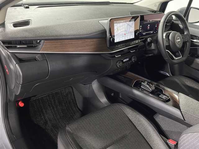 日産 オーラ G 神奈川県 2023(令5)年 4.2万km グレー 純正9インチナビ/Bluetooth&USB&HDMI&AppleCarPlay&フルセグTV/全方位モニター/デジタルインナーミラー/純正ドライブレコーダー/ビルトインETC2.0/ワイヤレス充電器/BOSEパーソナルプラスプラスサウンドスピーカー/ハーフレザーシート/プロパイロット/インテリジェントエマージェンシーブレーキ/踏み間違い衝突防止アシスト/後側方車両検知警報/後側方衝突防止支援システム/車線逸脱警報/車線逸脱防止支援システム/前方衝突予測警報/後退時車両検知警報/ふらつき警報/標識検知機能/インテリジェントクルーズコントロール/アダプティブLEDヘッドライトシステム/LEDフォグライト/ウィンカーミラー