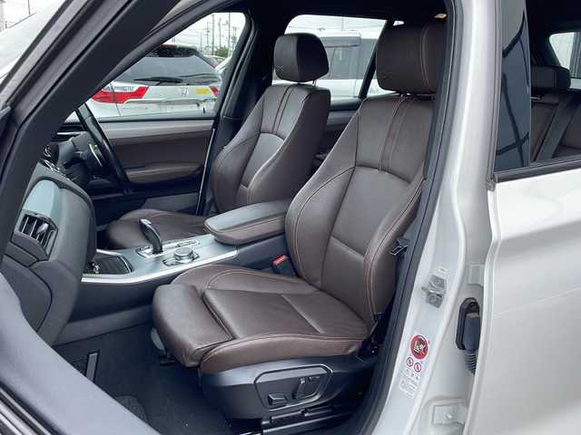 ＢＭＷ Ｘ３ xDrive20d Mスポーツ 道東・釧路十勝 2017(平29)年 10.5万km 白 ・4WD/・純正SDナビ/(FM/AM.CD/DVD.ワンセグ.AUX.BT.USB)/・バックカメラ/フロントカメラ/・レーダークルーズコントロール/・衝突軽減システム/・横滑り防止/・ブラインドスポットモニター/・パワーシート/・シートヒーター/・ステアリングスイッチ/・パドルシフト/・純正AW付夏用タイヤ　積込/・オートライト/・電格ミラー/・スマートキー