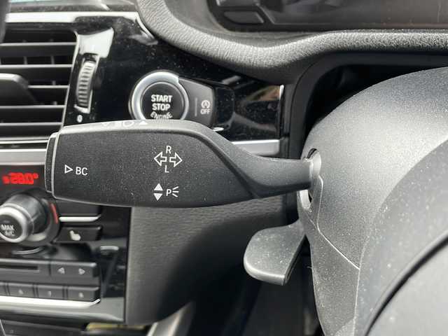 ＢＭＷ Ｘ３ xDrive20d Mスポーツ 道東・釧路十勝 2017(平29)年 10.5万km 白 ・4WD/・純正SDナビ/(FM/AM.CD/DVD.ワンセグ.AUX.BT.USB)/・バックカメラ/フロントカメラ/・レーダークルーズコントロール/・衝突軽減システム/・横滑り防止/・ブラインドスポットモニター/・パワーシート/・シートヒーター/・ステアリングスイッチ/・パドルシフト/・純正AW付夏用タイヤ　積込/・オートライト/・電格ミラー/・スマートキー
