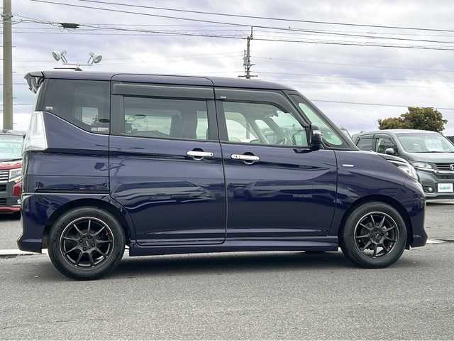 スズキ ソリオ 香川県 2015(平27)年 4.2万km ミッドナイトバイオレットメタリック 両側パワースライドドア/デュアルカメラブレーキサポート/純正７インチナビ(CN-R302WZ)/・フルセグTV/・CD/DVD/・Bluetooth/・バックカメラ/クルーズコントロール/シートヒーター(運転席)/LEDヘッドライト/社外15インチアルミホイール(CROSS SPEAD)/純正フロアマット/アイドリングストップ/プッシュスタート/ドライブレコーダー/ETC/スペアキー