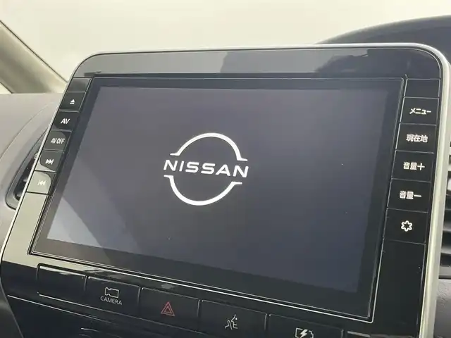 日産 セレナ e－パワー ハイウェイスター V 岡山県 2022(令4)年 3.2万km ブリリアントホワイトパール 2トーン ワンオーナー/純正10インチナビ/　【フルセグ/Bluetooth/CD/DVD/Blu-ray】/プロパイロット/エマージェンシーブレーキ/ブラインドスポットモニター/両側パワースライドドア/デジタルインナーミラー/LEDヘッドライト/オートハイビーム/純正ドライブレコーダー/社外15インチアルミホイール＋スタッドレスタイヤ：装着/純正ホイール付きサマータイヤ積込み/スマートキー/プッシュスタート/社外フロアマット/ウォークスルー/新車保証書/取扱説明書/スペアキー×１