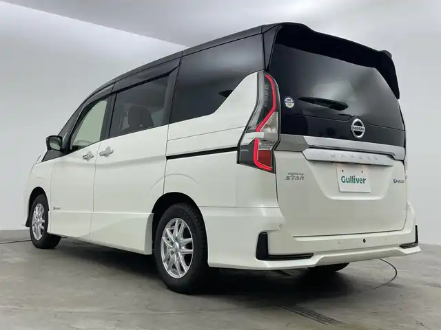 日産 セレナ e－パワー ハイウェイスター V 岡山県 2022(令4)年 3.2万km ブリリアントホワイトパール 2トーン ワンオーナー/純正10インチナビ/　【フルセグ/Bluetooth/CD/DVD/Blu-ray】/プロパイロット/エマージェンシーブレーキ/ブラインドスポットモニター/両側パワースライドドア/デジタルインナーミラー/LEDヘッドライト/オートハイビーム/純正ドライブレコーダー/社外15インチアルミホイール＋スタッドレスタイヤ：装着/純正ホイール付きサマータイヤ積込み/スマートキー/プッシュスタート/社外フロアマット/ウォークスルー/新車保証書/取扱説明書/スペアキー×１