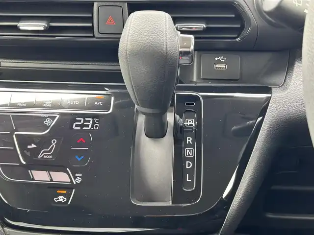 日産 デイズ ハイウェイスターX 千葉県 2020(令2)年 1.5万km プレミアムサンシャインオレンジ ワンオーナー/エマージェンシーブレーキ/アラウンドビューカメラ/純正9インチSDナビ【MM319D-L】/・CD/DVD/MSV/Bluetooth/フルセグ/インテリジェントキー/前後コーナーセンサー/車線逸脱警報/純正14インチアルミホイール/純正LEDヘッドライト/フォグランプ/ヘッドライトレベライザー/本革巻きステアリング/サイド＆カーテンエアバッグ/新車時保証書＆取扱説明書
